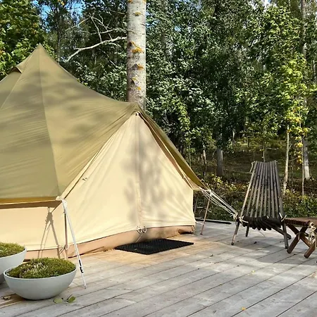 Soederlangvik Glamping