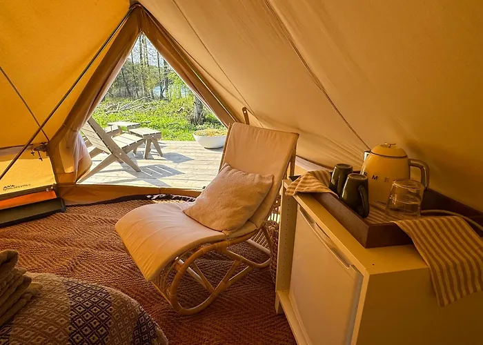 אוהל מפואר Soederlangvik Glamping